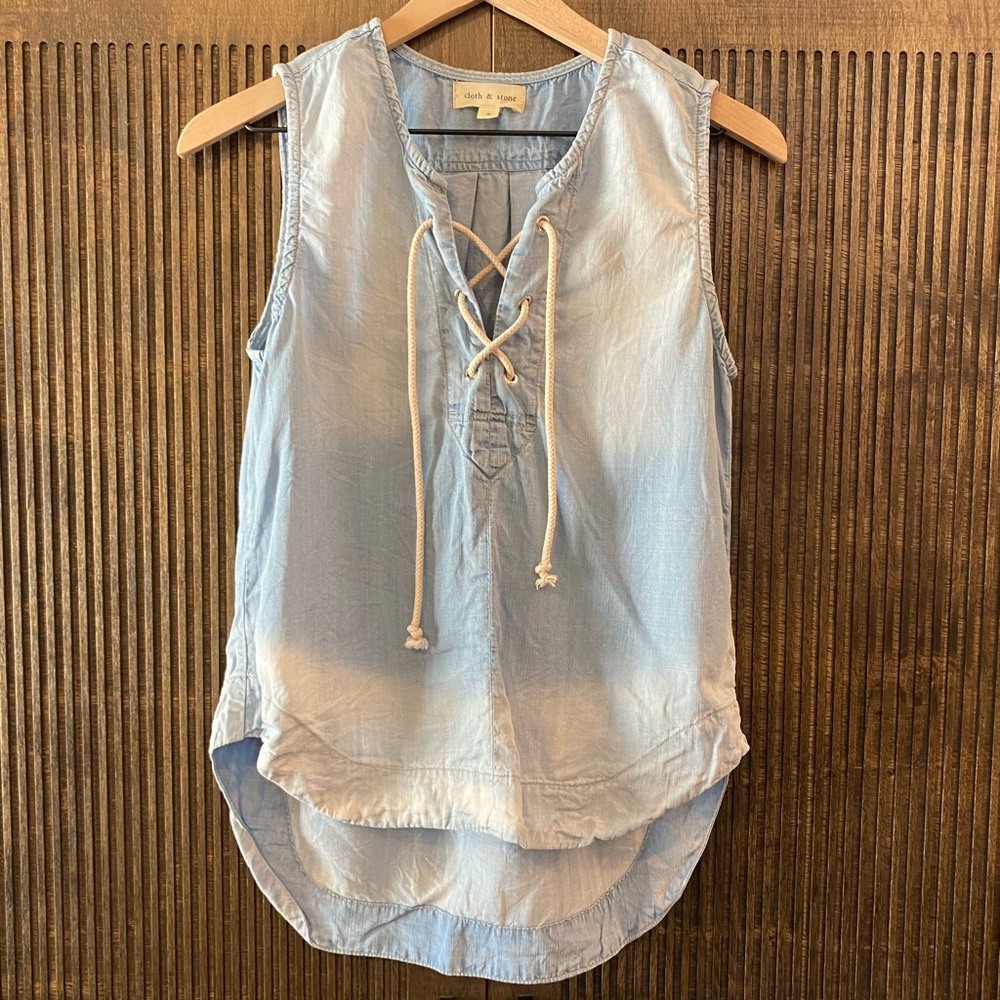 Cloth & stone sleeveless top with lace-up front detail- small